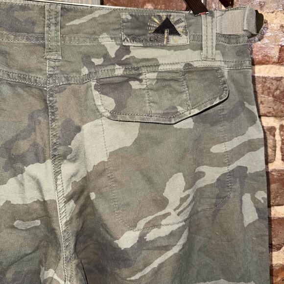 Airwalk Women’s Camo Pants Sz 14 Cargo Cinch Ankle 34x31 midrise EUC - Picture 4 of 9